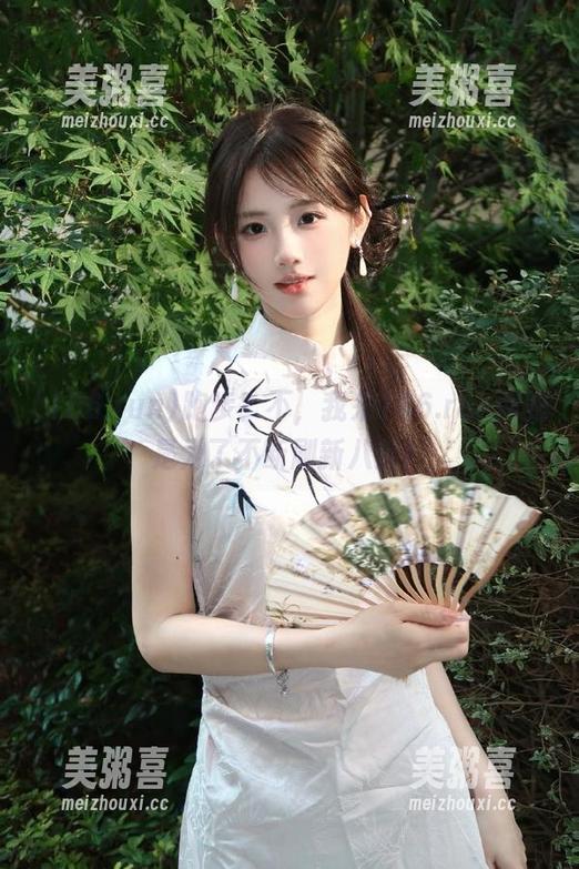 166.run 跑步?不,我来166.run网站是为了不断刷新八卦!