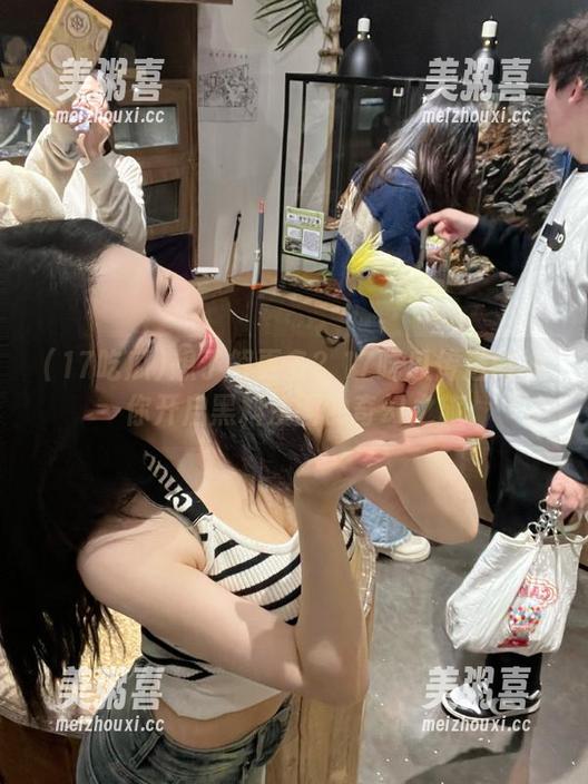 17吃瓜 想了解更多?17吃瓜传送门为你开启黑料漫画的奇幻之旅