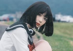 每次上51.cn网页，总想着我这好奇心，让我追星追傻了。