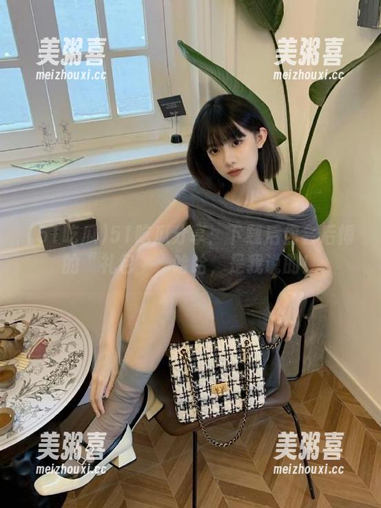 51吃瓜 51吃瓜分享:下载后你会后悔的“礼包”,哈哈,是我说的!