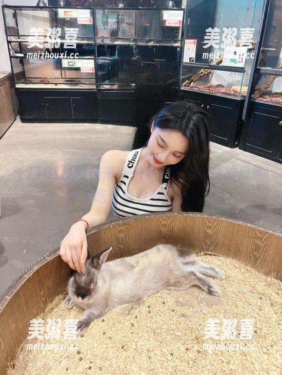 718娱乐 快来!718娱乐,免费的瓜等你来吃,感觉有点乌龙…