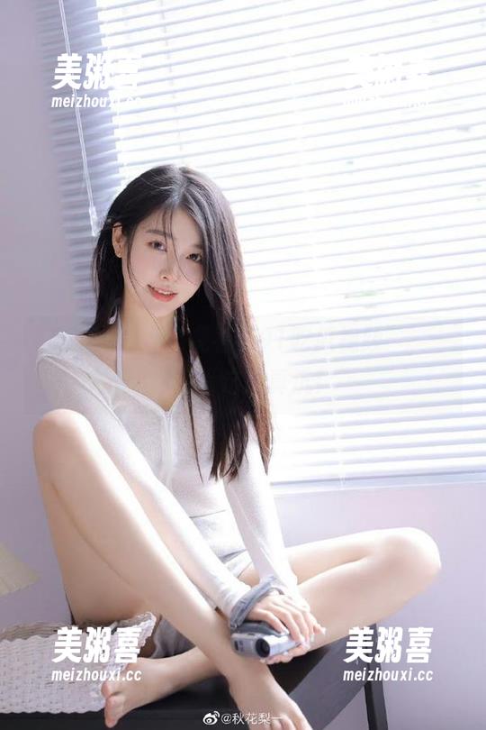 91吃瓜 一边观看“91吃瓜视频”,一边感叹“这瓜真沉!”