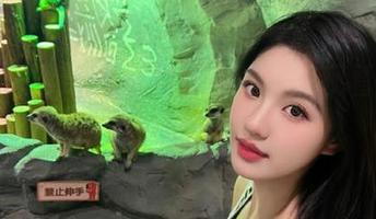 观众的狂欢,快来观看91黑料网的‘重磅炸弹’!