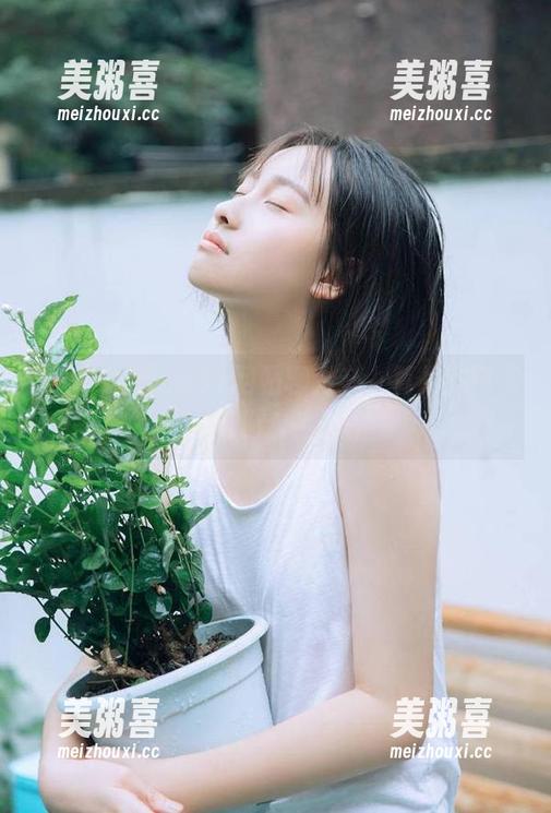 看cg51网站聊八卦，算是我今天的小确幸了吧？
