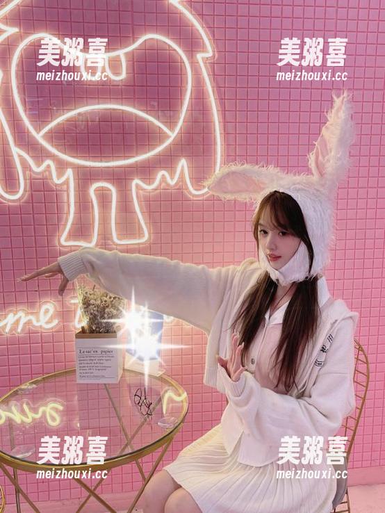 cgw 想上头?来“cgw”在线,瓜就像八点钟的闹钟,总会来找你。