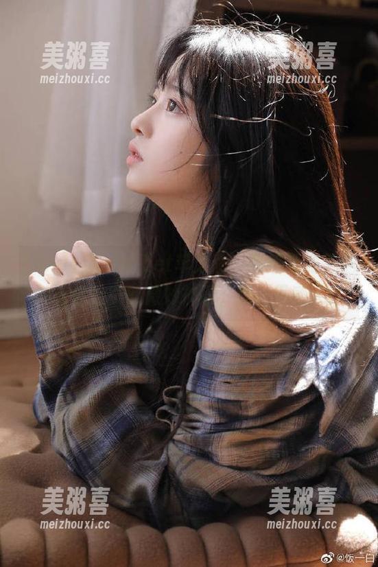 hlw 用hlw.bet苹果版,我感受到了一种来自社交的微妙挤压,嗯…很感人?