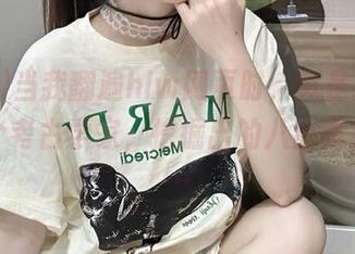 当我翻遍hlw网页时，真是感觉自己像个考古学家，挖掘出的八卦有点冷啊…