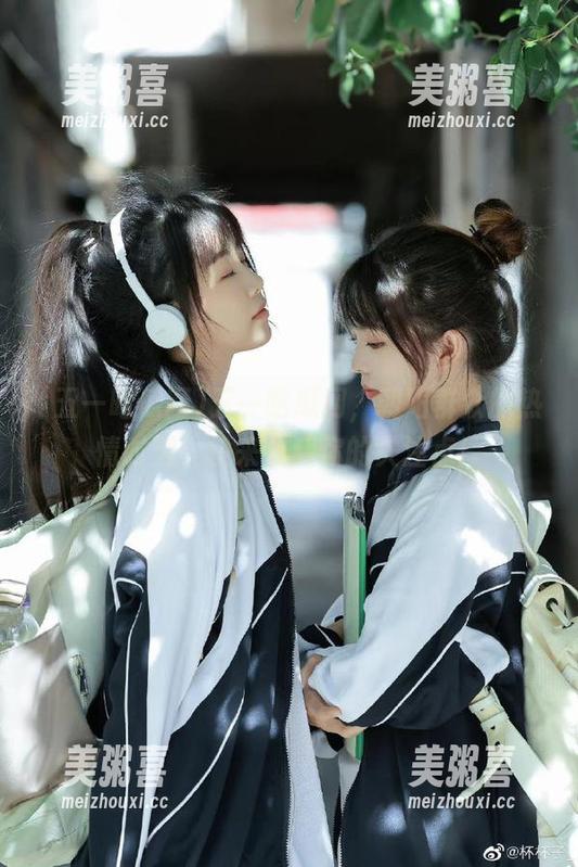 五一吃瓜网 五一吃瓜网,朝阳群众的热情时刻,快来收藏你的关注点!