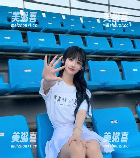 全网吃瓜 最新吃瓜攻略,教你如何不被“全网吃瓜”中的瓜汁洒到脸上!