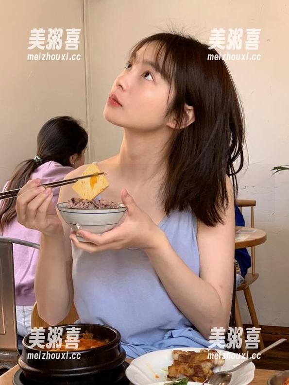 网红晒照太抢眼，网站的“吃瓜爆料”能给个理由吗