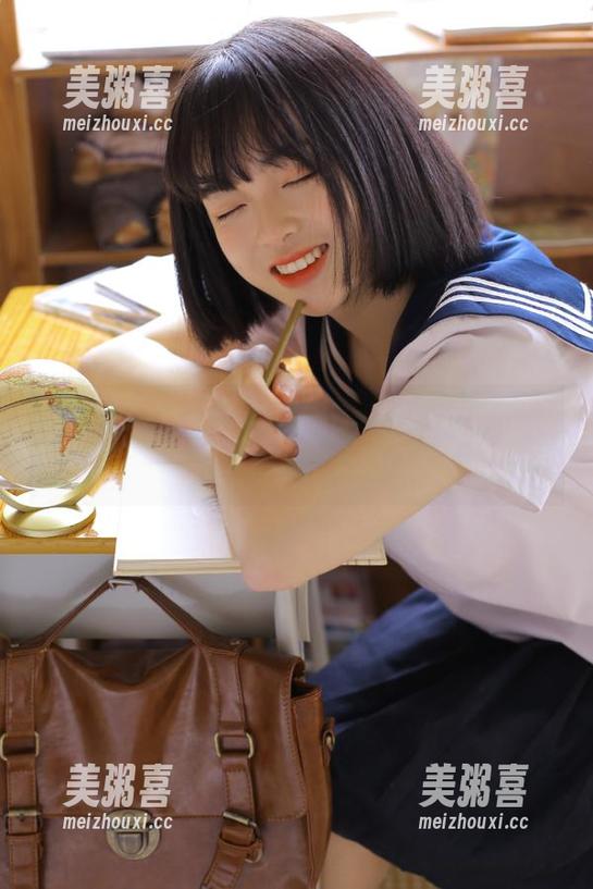 吃瓜网 在线和冷知识作伴,别忘了下载‘吃瓜网’,也许嘴里的瓜会更甜!