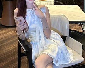 就在右边那个链接,海角吃瓜又发了一波神奇评论!