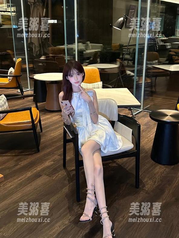 海角吃瓜 就在右边那个链接,海角吃瓜又发了一波神奇评论!