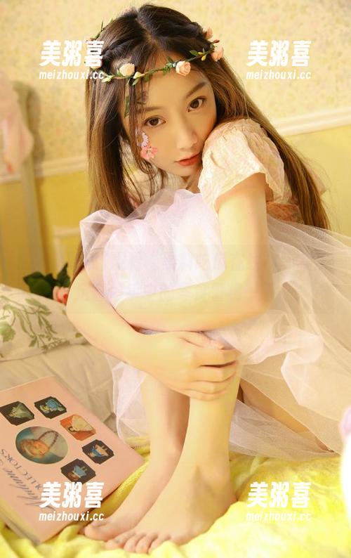 观看“黑料吃瓜在线”，我决定暂停手中的零食警惕一下
