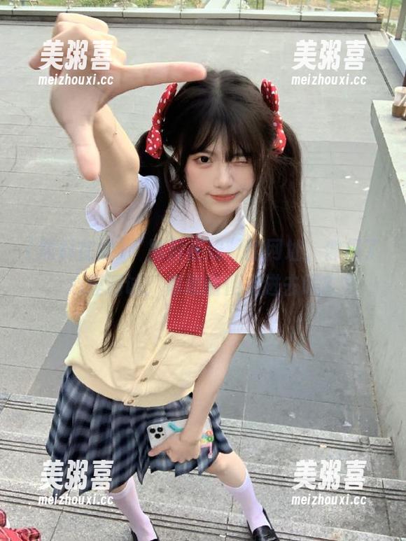 “黑料在线”的网址，像极了心理测试：你敢随便点进去吗？