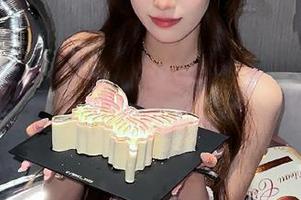 分享你桌上没心思吃的瓜,顺便聊聊黑料在线的欢乐事儿!