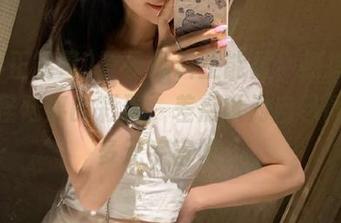 登录黑料正能量，热搜上都是光怪陆离的彩蛋，差点以为自己闯入了多元宇宙呢。