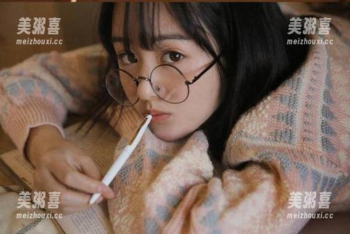 打包黑料正能量，永不迷路，无论是在八卦路还是情感小巷！