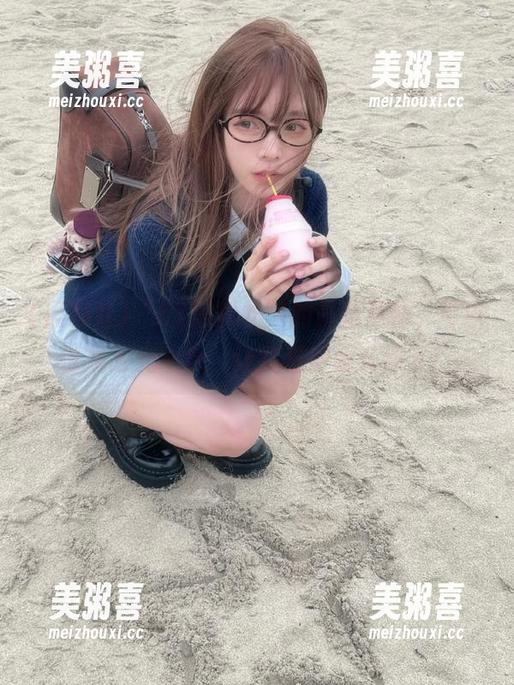黑料社 “51黑料社”的最新更新,可以说是五光十色,让我看得眼花缭乱!