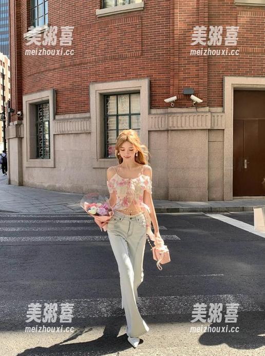 黑料社 网络八卦精品线路,感谢“黑料社”提供的充实干粮!