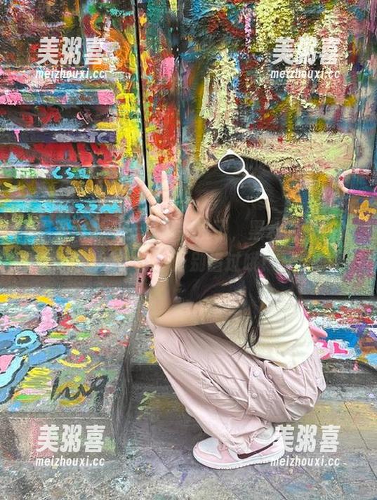 黑料网 24小时没完没了,黑料网发布的瓜,可千万别错过哦!