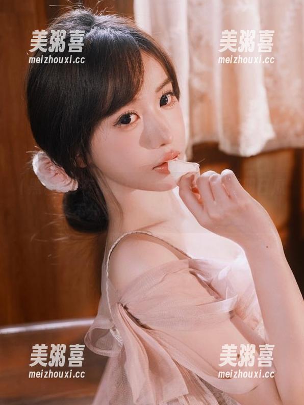 黑料网 在黑料网官网,今日瓜和明日瓜永不分家,不打烊才是本色!