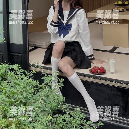 黑料网址 “黑料网址”苹果版,让我有了看见别人八卦的勇气!